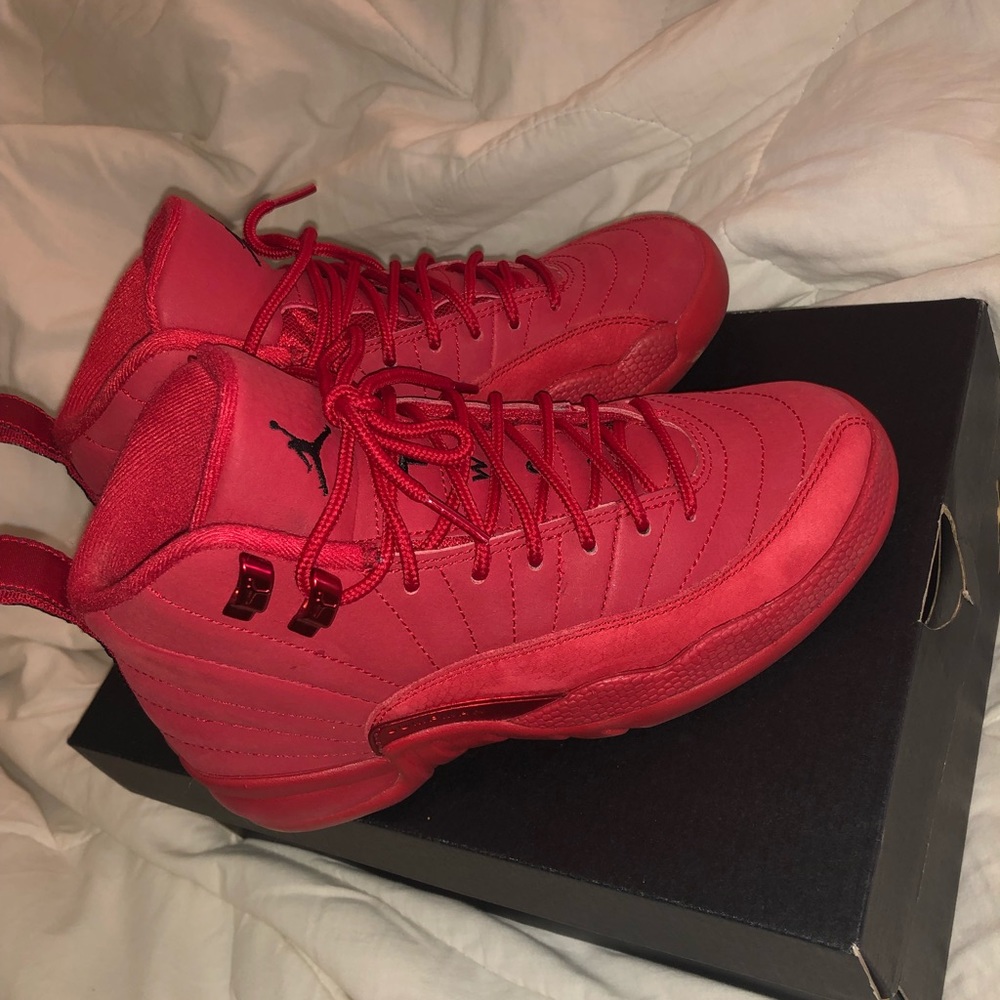Jordan 12 Gym red